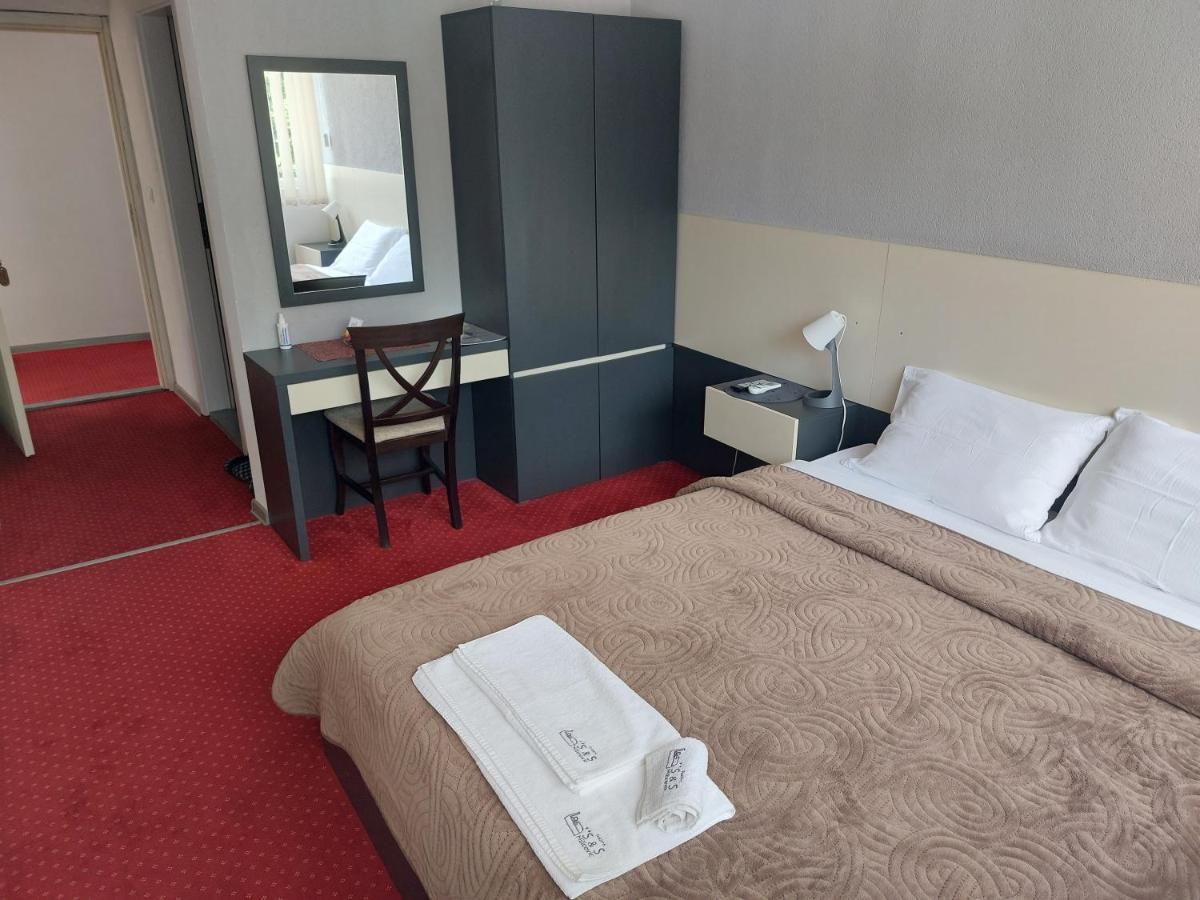 Rooms S&S Milicevic U Strogom Centru Aleksandrovca Aleksandrovac エクステリア 写真